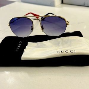 Authentic Gucci Bee Aviator Sunglasses
